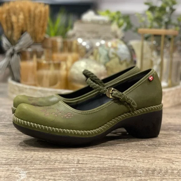 Ecco Shoes Ecco Sussex Green Nubuck Braided Buckle Strap Mary